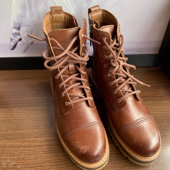 Clarks Women’s Orinoco2 Style Boot. - Picture 7 of 10